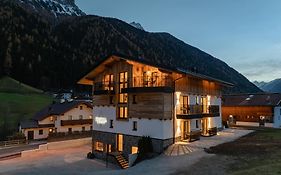 Kristall Apartments